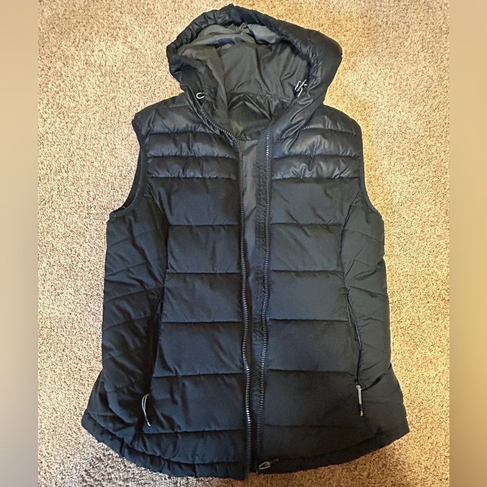 ⭐️BOGO50⭐️ Teal/Green Hooded Puffer Vest w Pockets